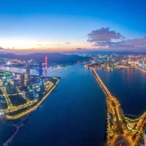 告发:2025新澳门正版免费挂牌,杜绝不实的面具,实用剖析、解释与落实 告发:2025新澳门正版免费挂牌,杜绝不实的面具,实用剖析、解释与落实